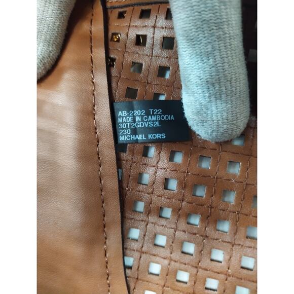 Michael Kors Devon Brown Leather Drawstring Bucket Shoulder Bag - NWT $498 - Picture 11 of 14